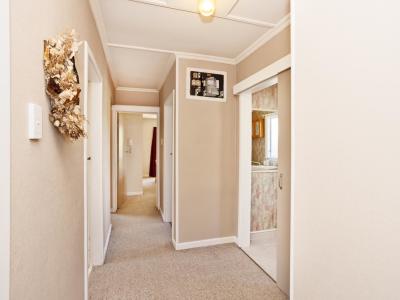 50 Watt Road, Otatara