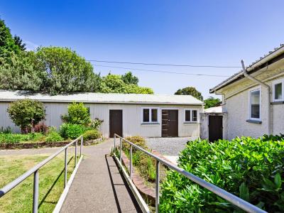 50 Watt Road, Otatara