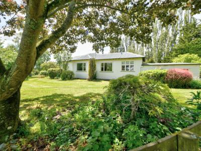 284 Estate Road, Clinton