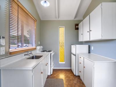 16 Havelock Street, Riverton