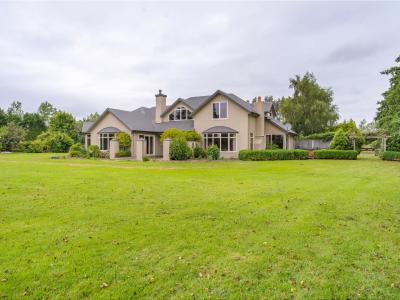 333-thomsons-crossing-east-lochiel