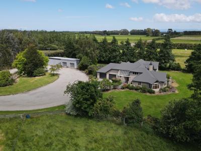 333 Thomsons Crossing East, Lochiel