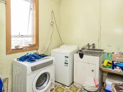 21 Henderson Street, Bluff