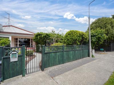 35A Lewis Street, Gladstone