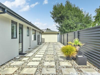 5 Romney Place, Gore