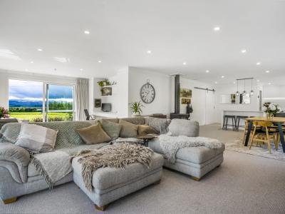 51 Sinclair Road, Browns