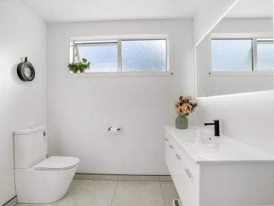 51 Sinclair Road, Browns