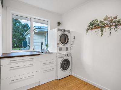 51 Sinclair Road, Browns