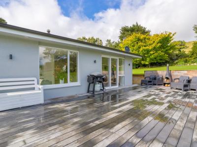 51 Sinclair Road, Browns