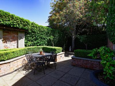 93 Gala Street, Queens Park