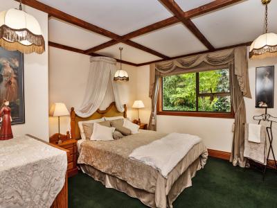 93 Gala Street, Queens Park