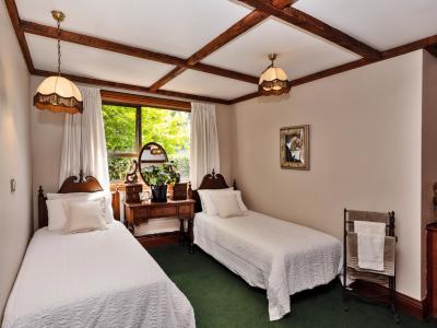 93 Gala Street, Queens Park