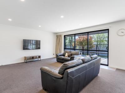 32 Welsh Road, Winton