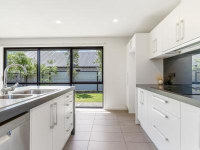 32 Welsh Road, Winton