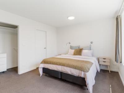 32 Welsh Road, Winton