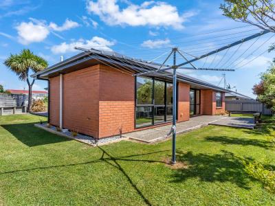 32 Welsh Road, Winton