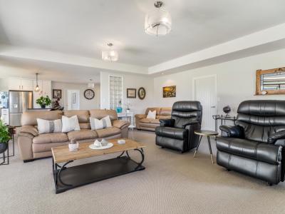 65 Racecourse Road, Winton