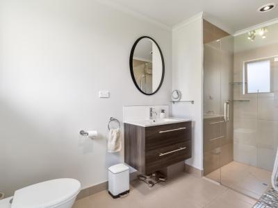 65 Racecourse Road, Winton