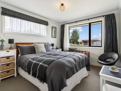 65 Racecourse Road, Winton