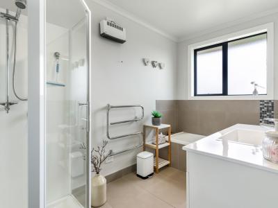 65 Racecourse Road, Winton