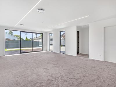 33 Home Street, Winton