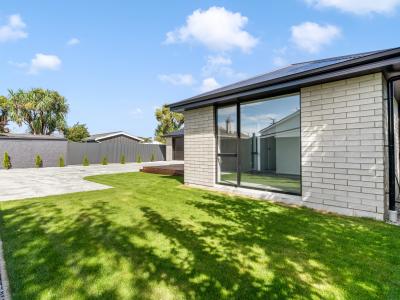 33 Home Street, Winton