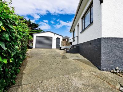 236 Foyle Street, Bluff