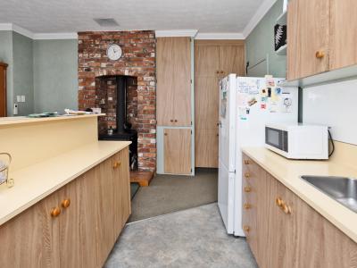 236 Foyle Street, Bluff