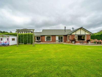 490 McQuarrie Street, Tisbury