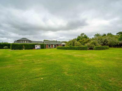 490 McQuarrie Street, Tisbury