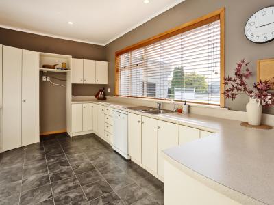 86 Wilton Street, Windsor