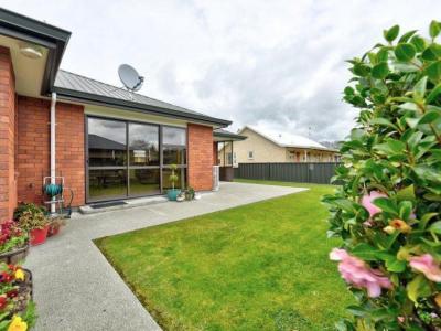 14a-traford-street-gore-surrounds