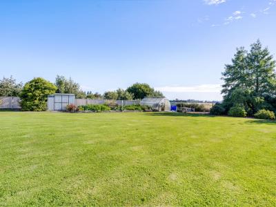 33 Longwood Drive, Winton