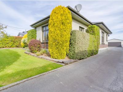 15-home-street-winton