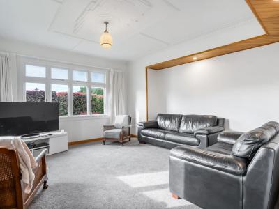 15 Home Street, Winton