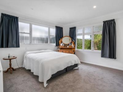 15 Home Street, Winton