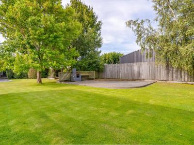 15 Home Street, Winton