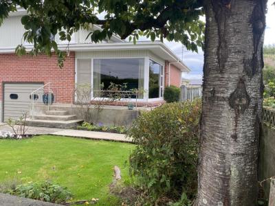 64-park-street-gladstone