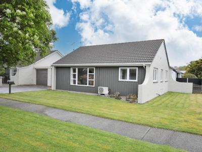 57-russel-street-gladstone