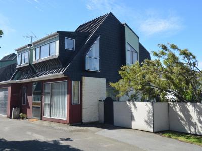 49d-queens-drive-richmond