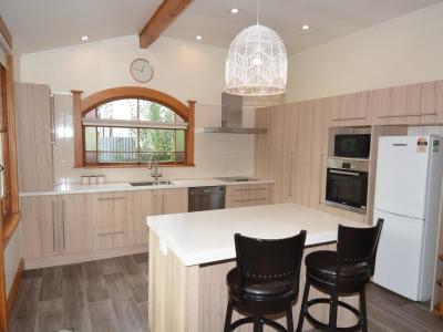 54-earnslaw-street-avenal