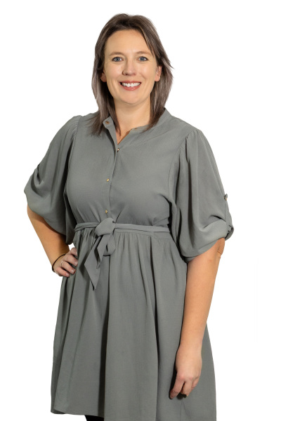 Ellen Hunt (Phone 021 0286 5478)