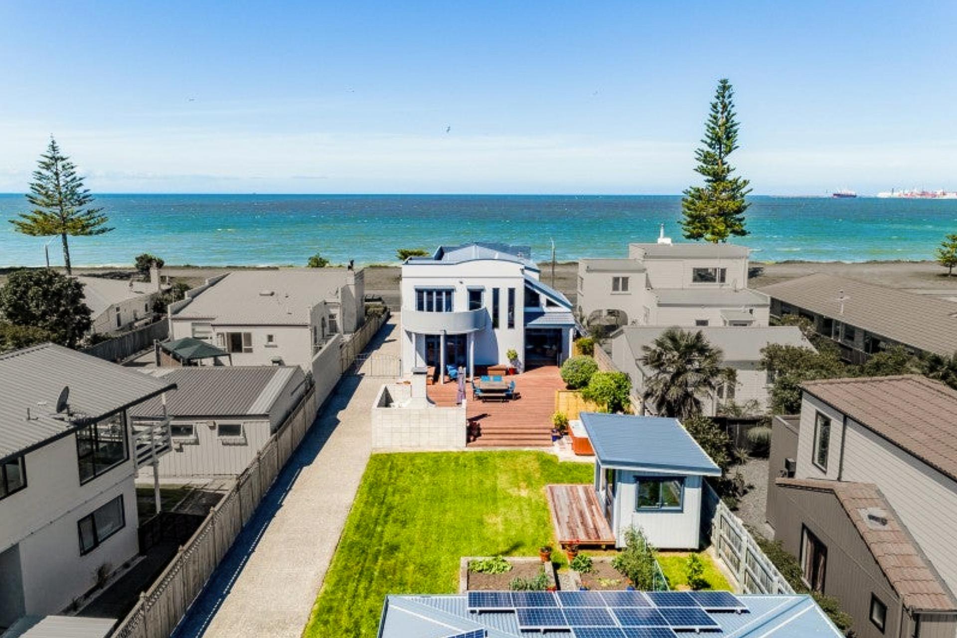 Photo 4 of 34 The Esplanade, Westshore, Napier