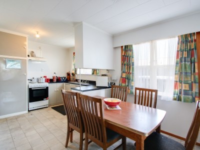 12-hurst-avenue-maraenui