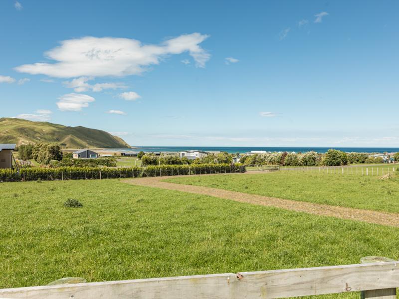 4b-shoal-beach-road-aramoana