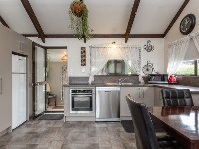 68-atherfold-crescent-greenmeadows