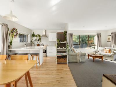 8-lochinvar-place-ohauiti