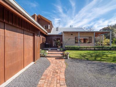 11-saville-place-pyes-pa
