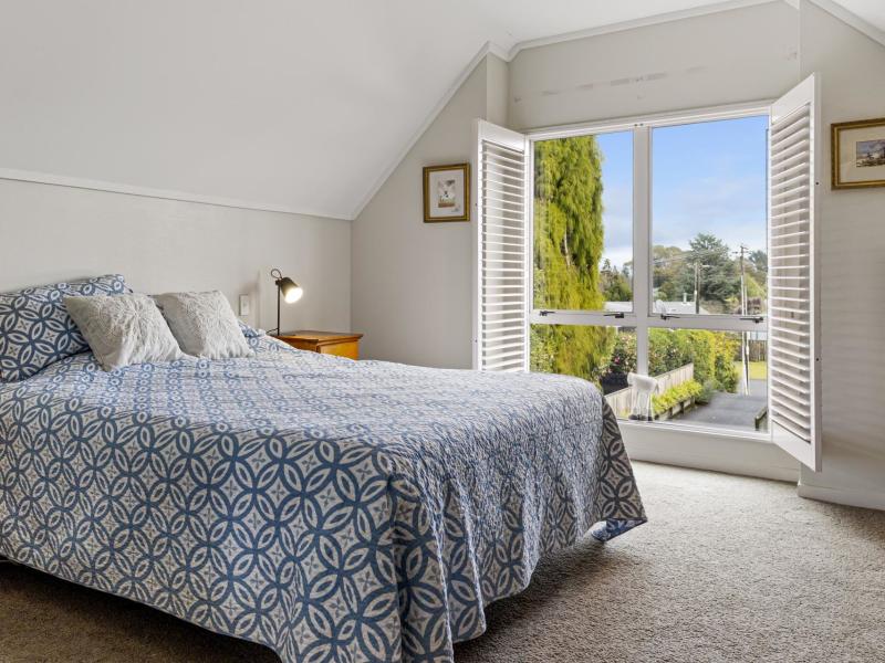 12a-gradwell-place-two-mile-bay