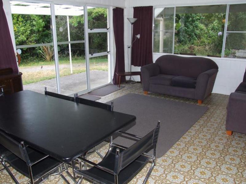 unit-2-12-regents-grove-richmond-heights
